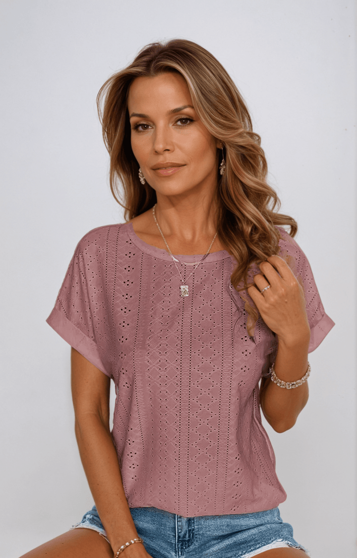 Riza | Casual Eyelet Top with Playful Details
